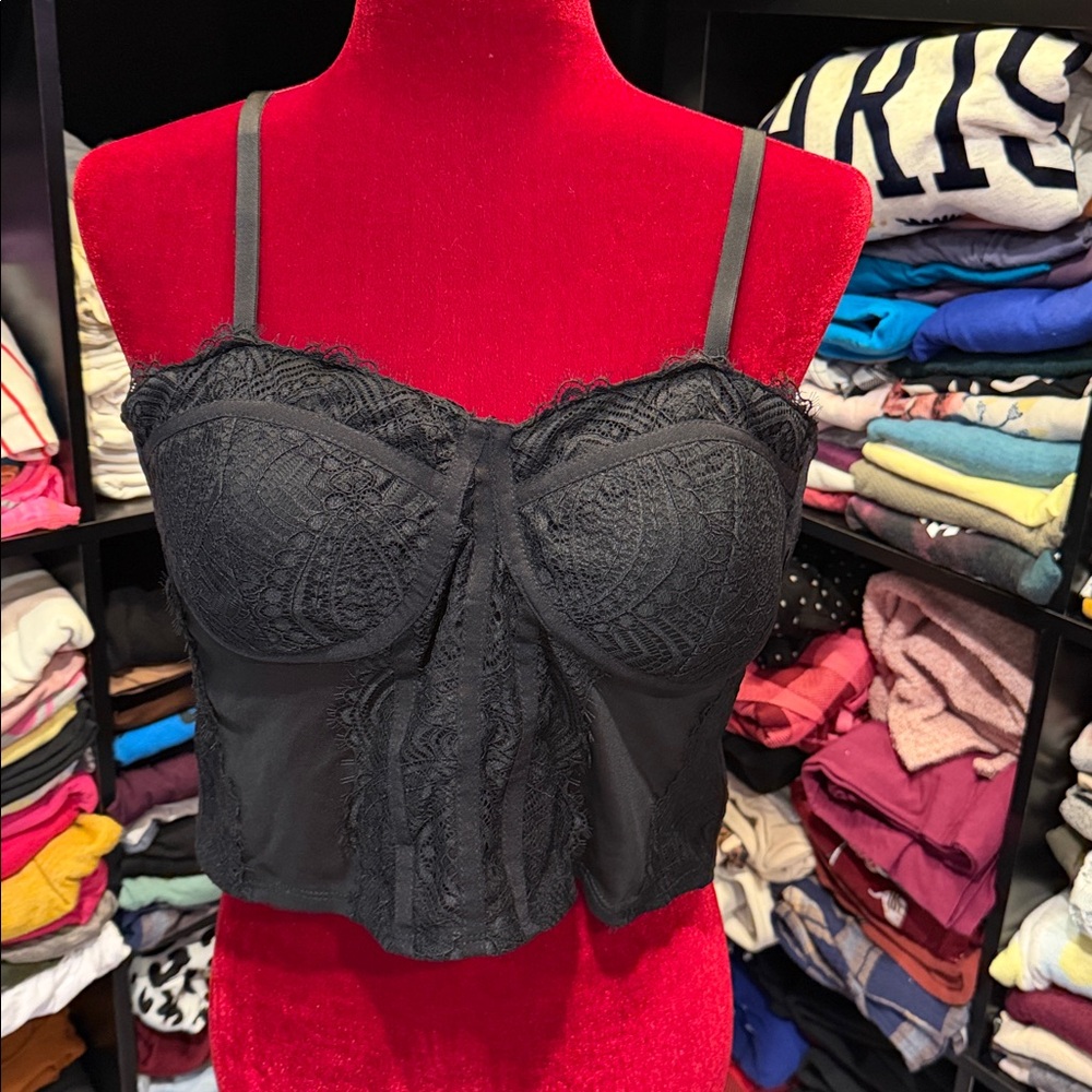 #336. Elegant Black Lace Bustier. 1x